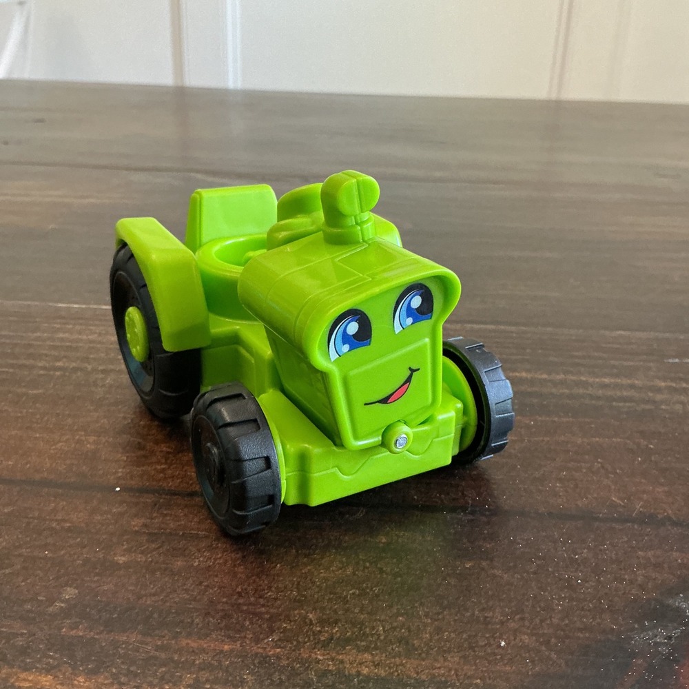 Fisher Price Little People Helpful Harvester Green Tractor Farm Vehicle Toy 2016